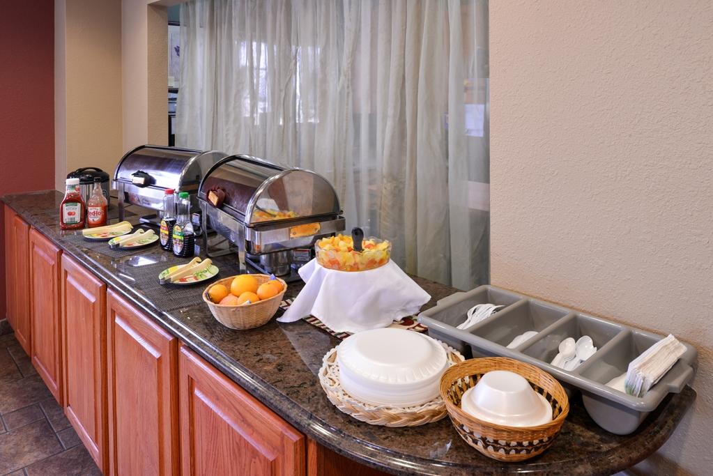 Country Hearth Inn & Suites Edwardsville Zařízení fotografie