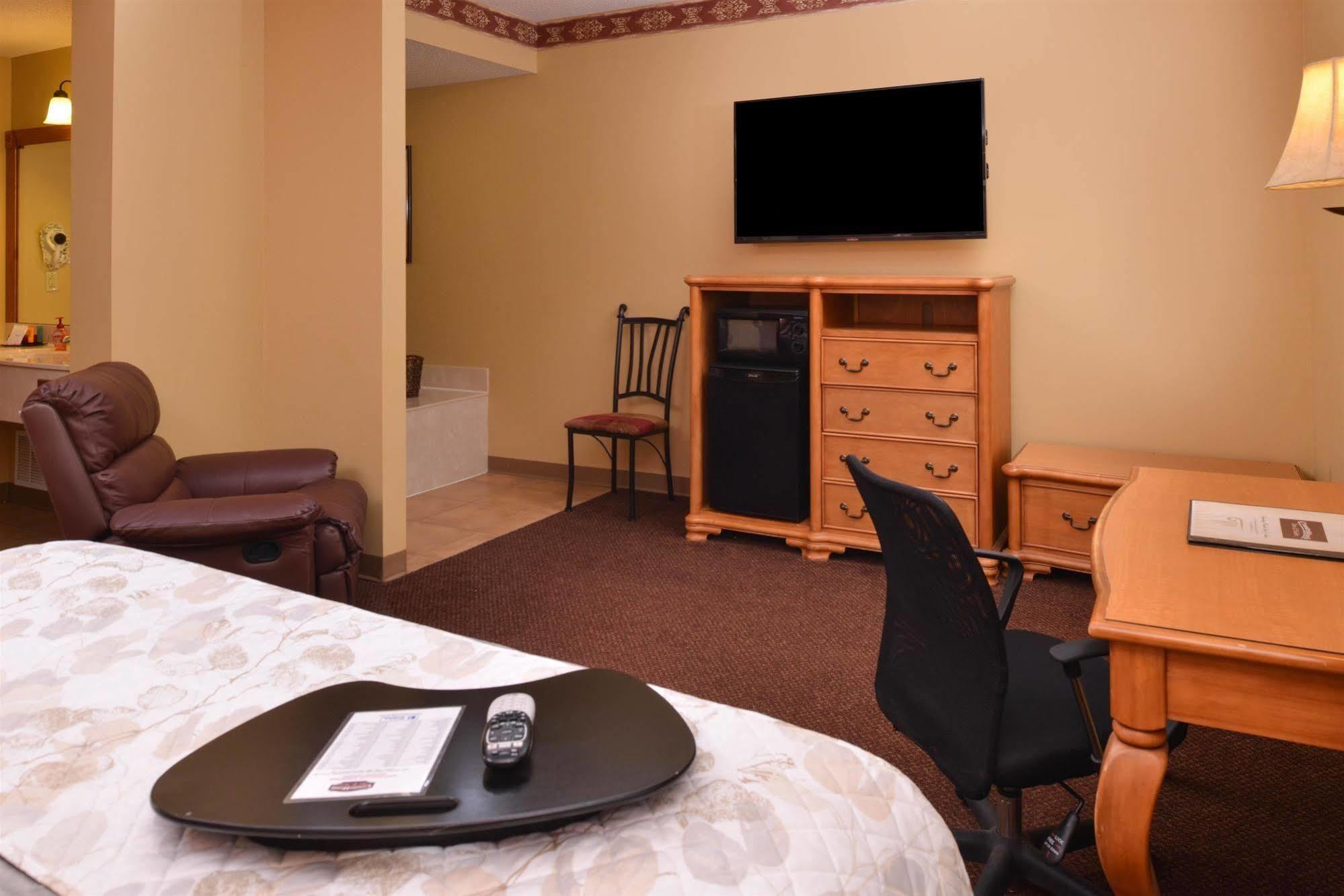 Country Hearth Inn & Suites Edwardsville Exteriér fotografie