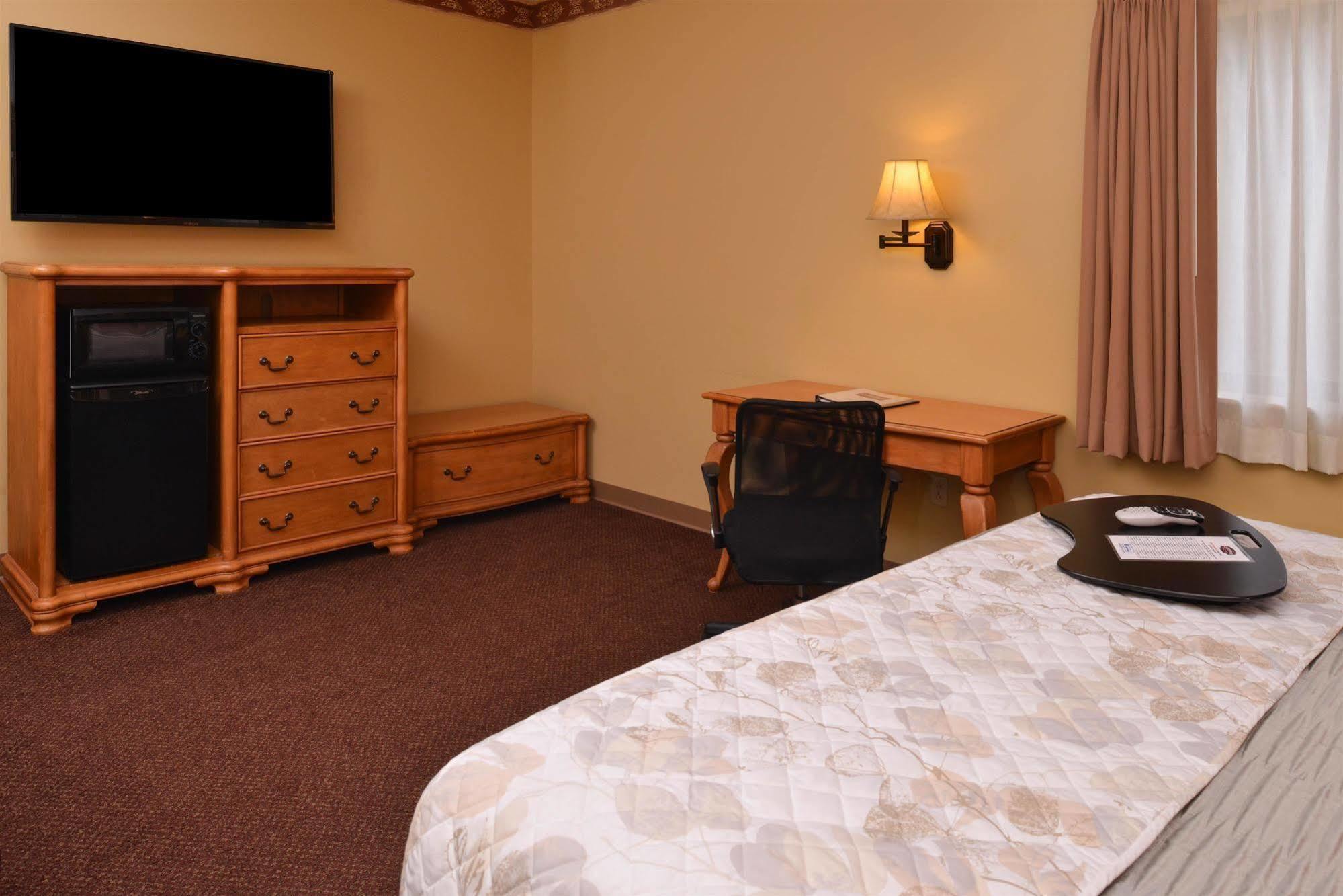 Country Hearth Inn & Suites Edwardsville Exteriér fotografie